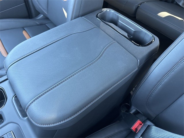 GMC Sierra 1500 Vehicle Full-screen Gallery Image 21