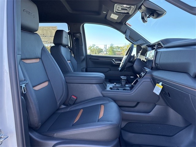 GMC Sierra 1500 Vehicle Full-screen Gallery Image 24