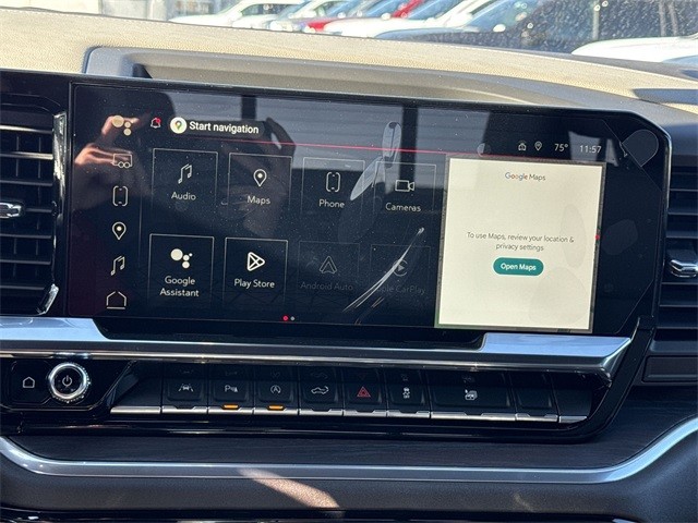 GMC Sierra 1500 Vehicle Full-screen Gallery Image 16