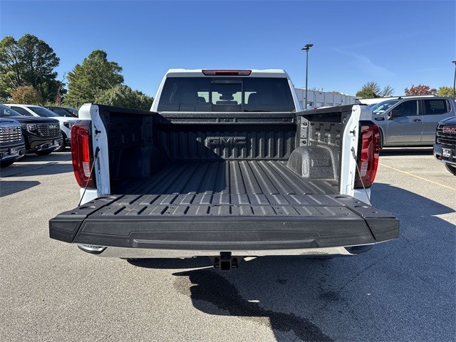 GMC Sierra 1500 Vehicle Full-screen Gallery Image 23