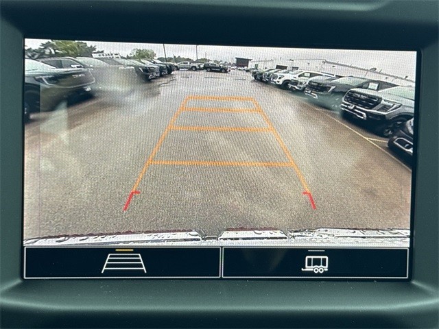 GMC Sierra 1500 Vehicle Full-screen Gallery Image 17