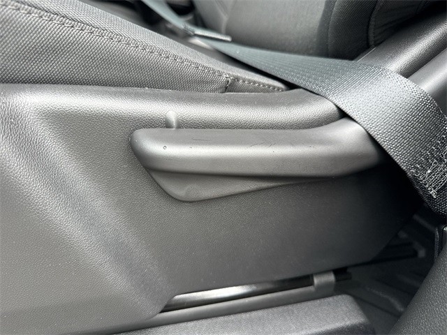 GMC Sierra 1500 Vehicle Full-screen Gallery Image 12