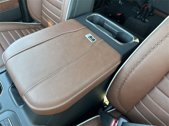 GMC Sierra 1500 Vehicle Full-screen Gallery Image 21