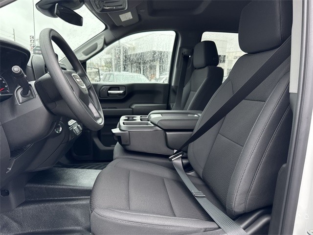 GMC Sierra 1500 Vehicle Full-screen Gallery Image 11