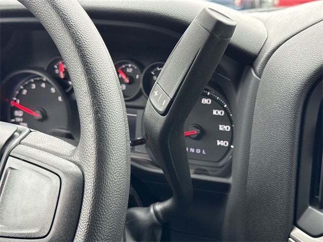 GMC Sierra 1500 Vehicle Full-screen Gallery Image 19