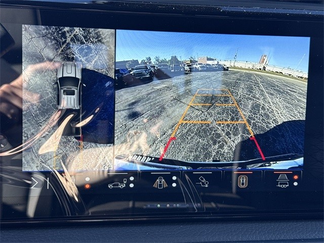 GMC Sierra 2500HD Vehicle Full-screen Gallery Image 17