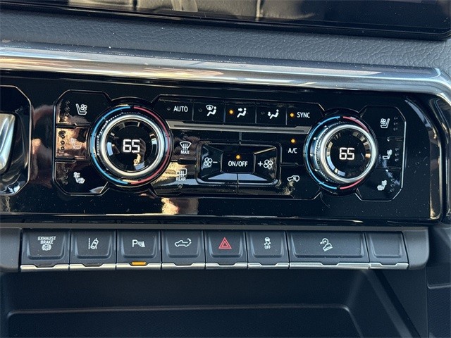 GMC Sierra 2500HD Vehicle Full-screen Gallery Image 19