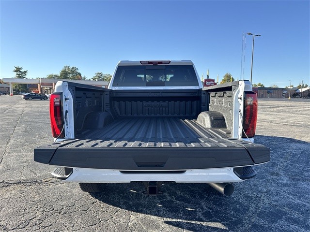 GMC Sierra 2500HD Vehicle Full-screen Gallery Image 24