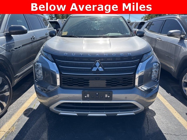 Mitsubishi Outlander Vehicle Full-screen Gallery Image 02