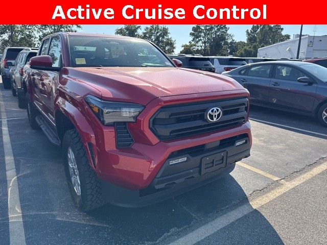 Toyota Tacoma 4WD Vehicle Full-screen Gallery Image 03