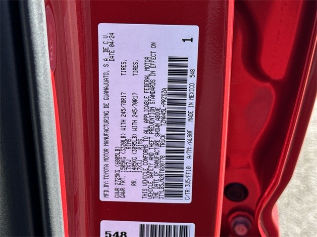 Toyota Tacoma 4WD Vehicle Full-screen Gallery Image 36