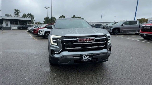 GMC Terrain Vehicle Full-screen Gallery Image 03