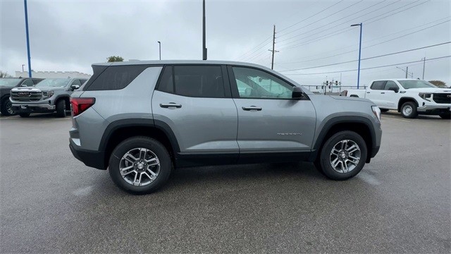 GMC Terrain Vehicle Full-screen Gallery Image 09