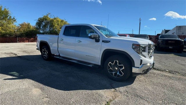 GMC Sierra 1500 Vehicle Full-screen Gallery Image 02