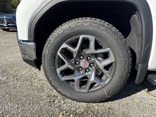 GMC Sierra 1500 Vehicle Full-screen Gallery Image 10