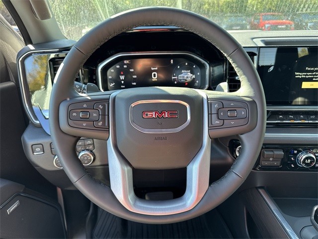 GMC Sierra 1500 Vehicle Full-screen Gallery Image 14