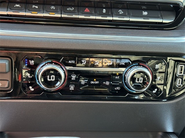 GMC Sierra 1500 Vehicle Full-screen Gallery Image 19