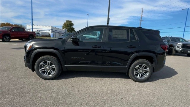 GMC Terrain Vehicle Full-screen Gallery Image 05