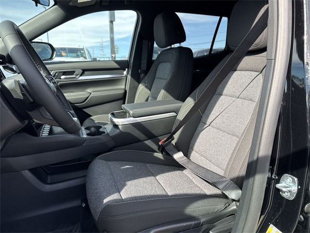 GMC Terrain Vehicle Full-screen Gallery Image 11