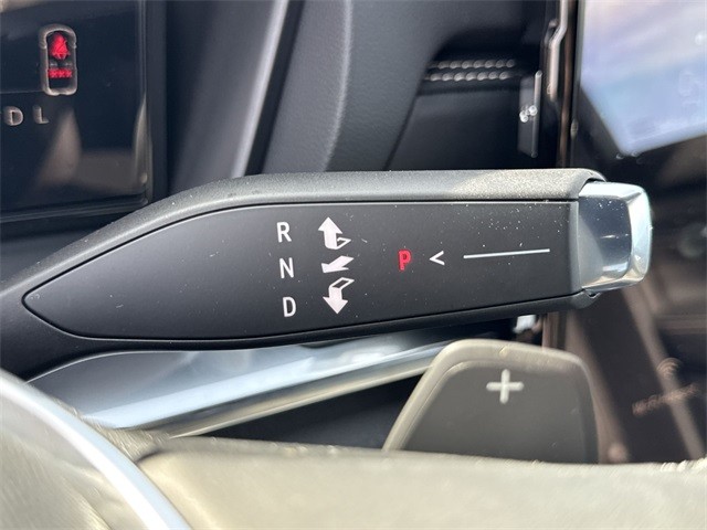 GMC Terrain Vehicle Full-screen Gallery Image 20