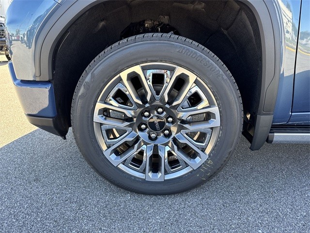 GMC Sierra 1500 Vehicle Full-screen Gallery Image 10