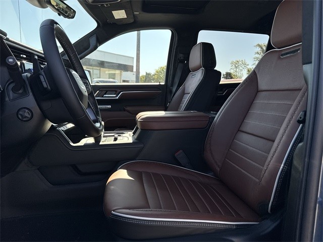 GMC Sierra 1500 Vehicle Full-screen Gallery Image 11