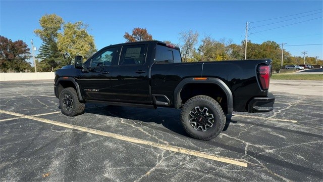 GMC Sierra 2500HD Vehicle Full-screen Gallery Image 06