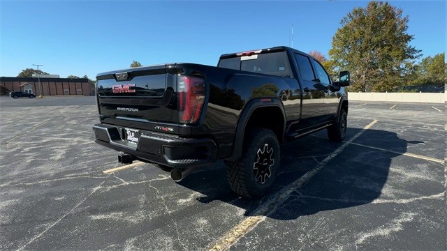 GMC Sierra 2500HD Vehicle Full-screen Gallery Image 08