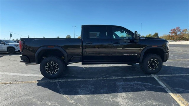 GMC Sierra 2500HD Vehicle Full-screen Gallery Image 09