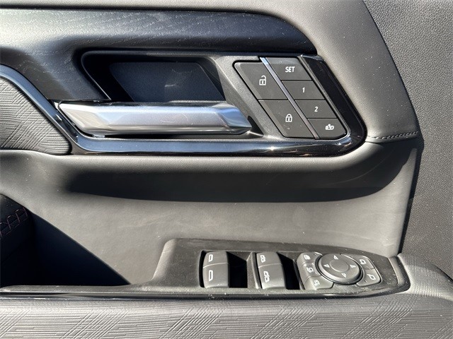 GMC Sierra 2500HD Vehicle Full-screen Gallery Image 13