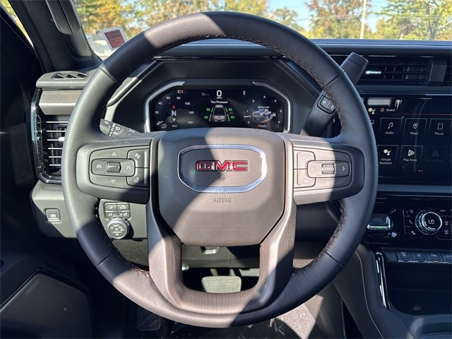 GMC Sierra 2500HD Vehicle Full-screen Gallery Image 14