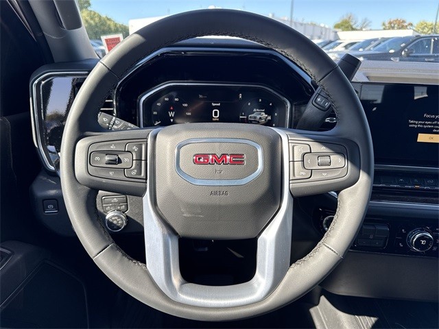 GMC Sierra 1500 Vehicle Full-screen Gallery Image 14