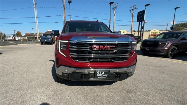 GMC Sierra 1500 Vehicle Full-screen Gallery Image 03