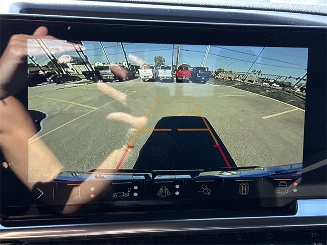 GMC Sierra 1500 Vehicle Full-screen Gallery Image 17