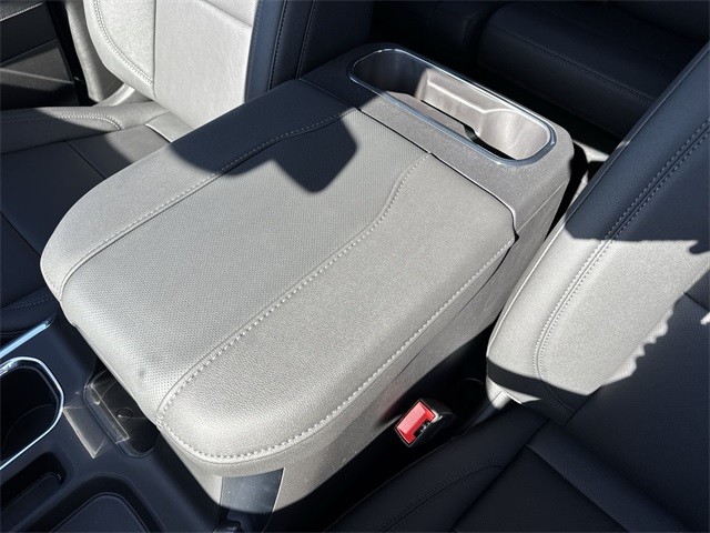 GMC Sierra 1500 Vehicle Full-screen Gallery Image 21