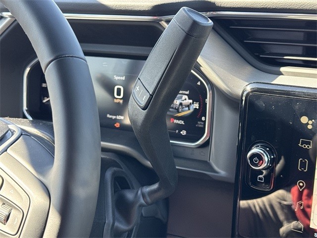 GMC Sierra 2500HD Vehicle Full-screen Gallery Image 20