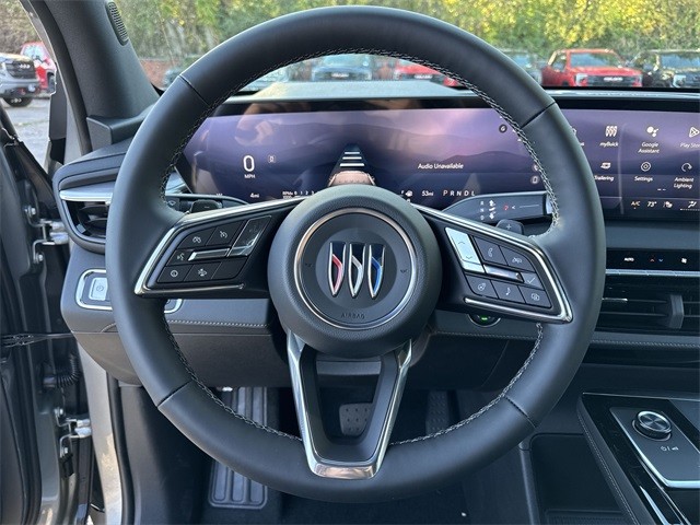 Buick Enclave Vehicle Full-screen Gallery Image 14