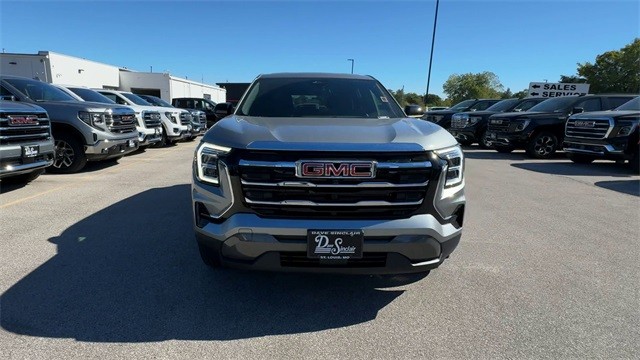 GMC Terrain Vehicle Full-screen Gallery Image 03