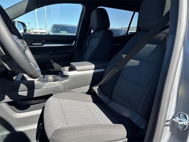 GMC Terrain Vehicle Full-screen Gallery Image 11