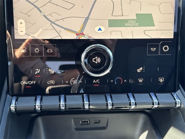 GMC Terrain Vehicle Full-screen Gallery Image 19