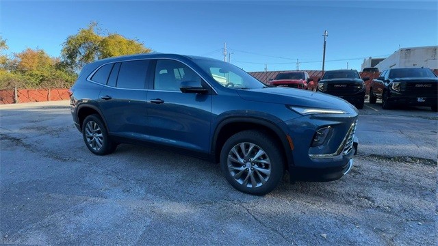 Buick Enclave Vehicle Full-screen Gallery Image 02