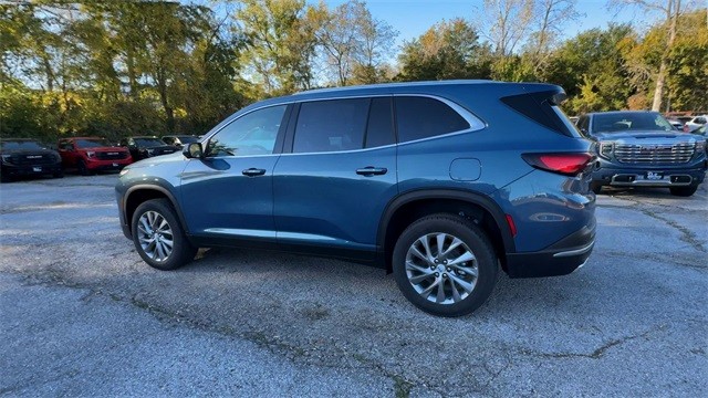 Buick Enclave Vehicle Full-screen Gallery Image 06