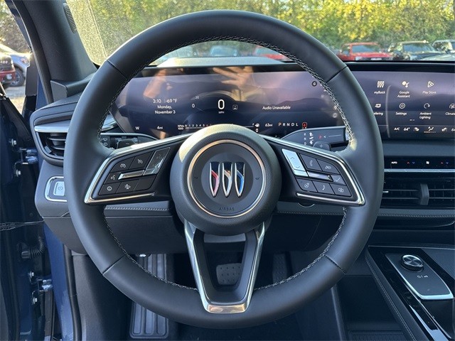 Buick Enclave Vehicle Full-screen Gallery Image 14