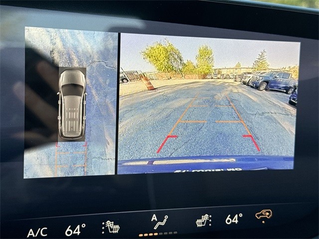 Buick Enclave Vehicle Full-screen Gallery Image 17