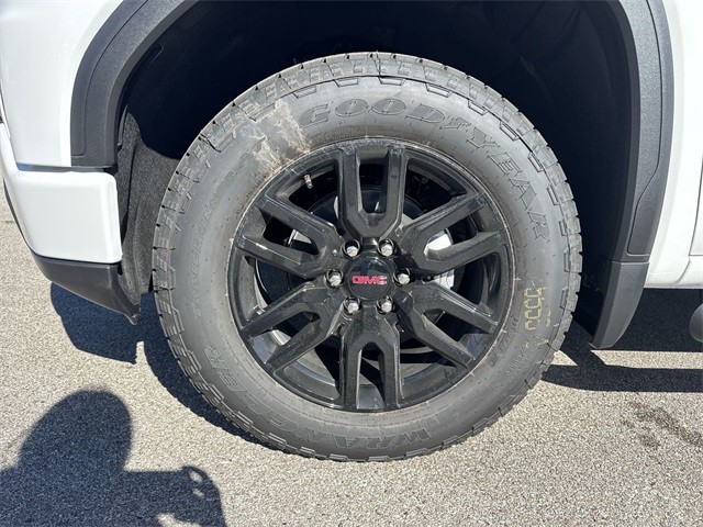 GMC Sierra 1500 Vehicle Full-screen Gallery Image 10