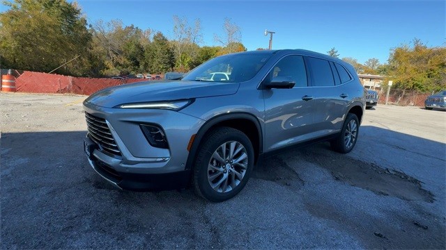 Buick Enclave Vehicle Full-screen Gallery Image 04