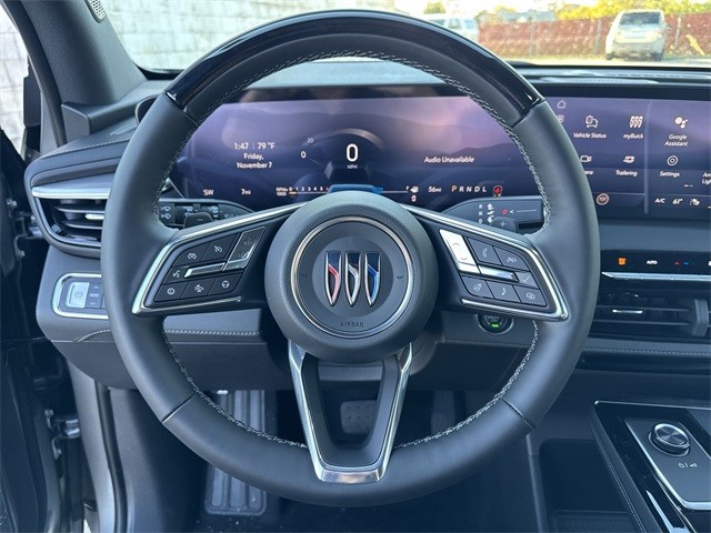 Buick Enclave Vehicle Full-screen Gallery Image 14