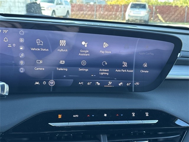 Buick Enclave Vehicle Full-screen Gallery Image 16