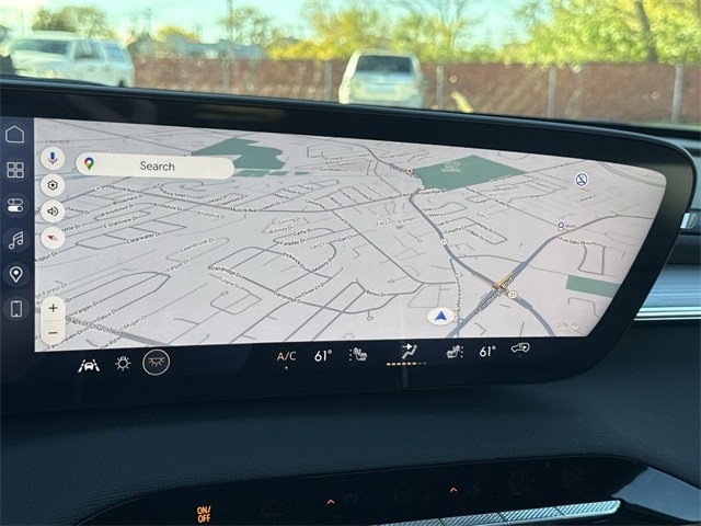 Buick Enclave Vehicle Full-screen Gallery Image 18