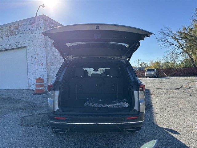 Buick Enclave Vehicle Full-screen Gallery Image 24